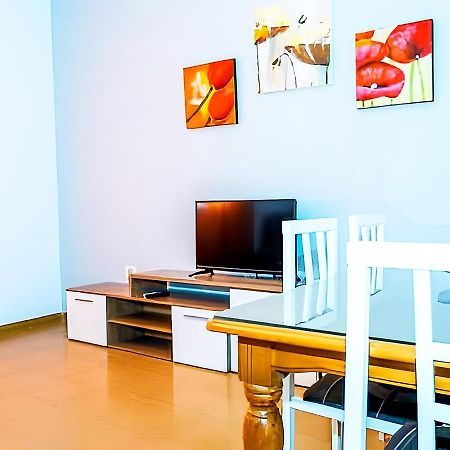 Apartamentos Garaje & Aire & Wifi & Solo Familias Y Parejas Conil De La Frontera Luaran gambar
