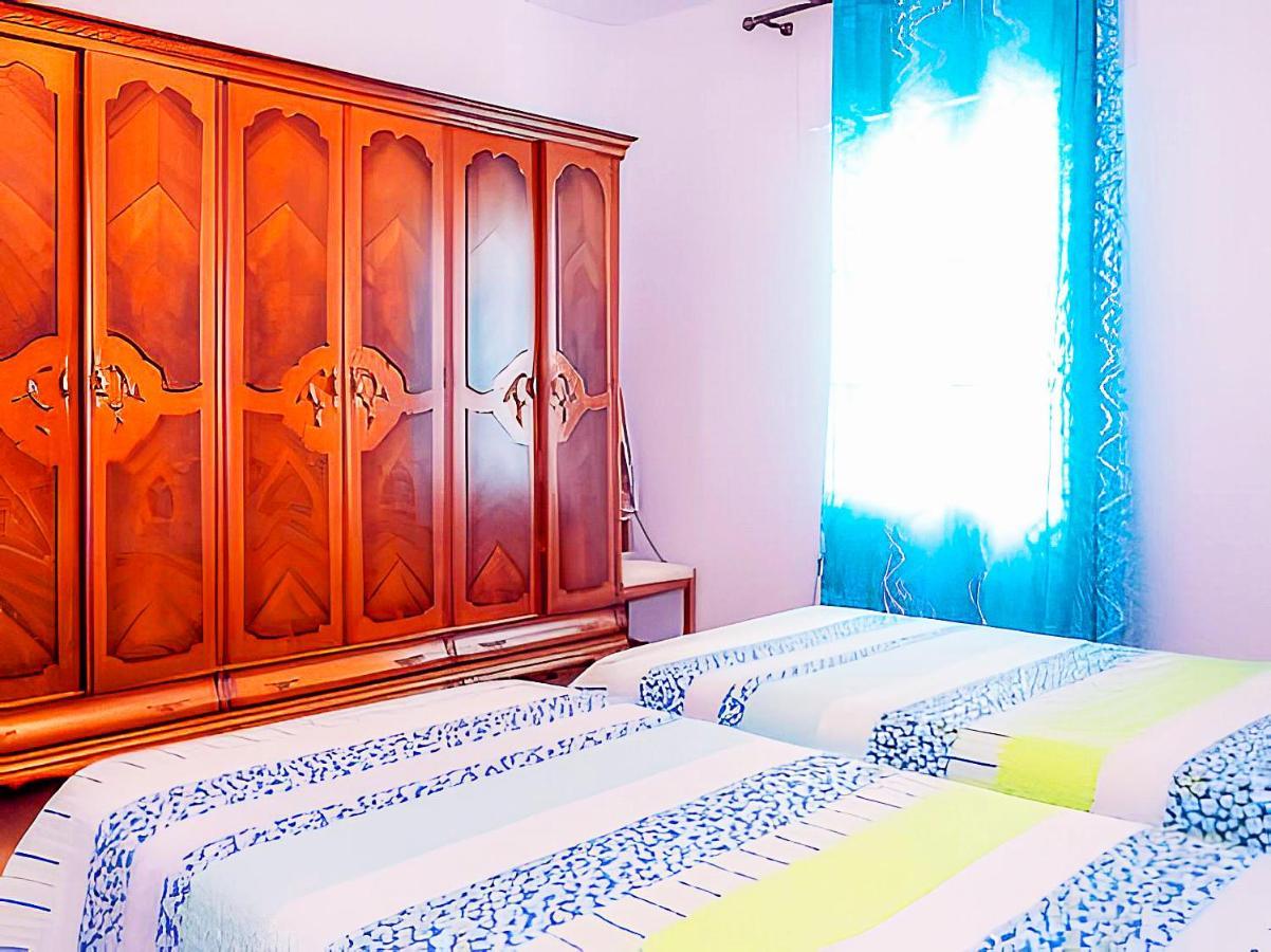 Apartamentos Garaje & Aire & Wifi & Solo Familias Y Parejas Conil De La Frontera Luaran gambar