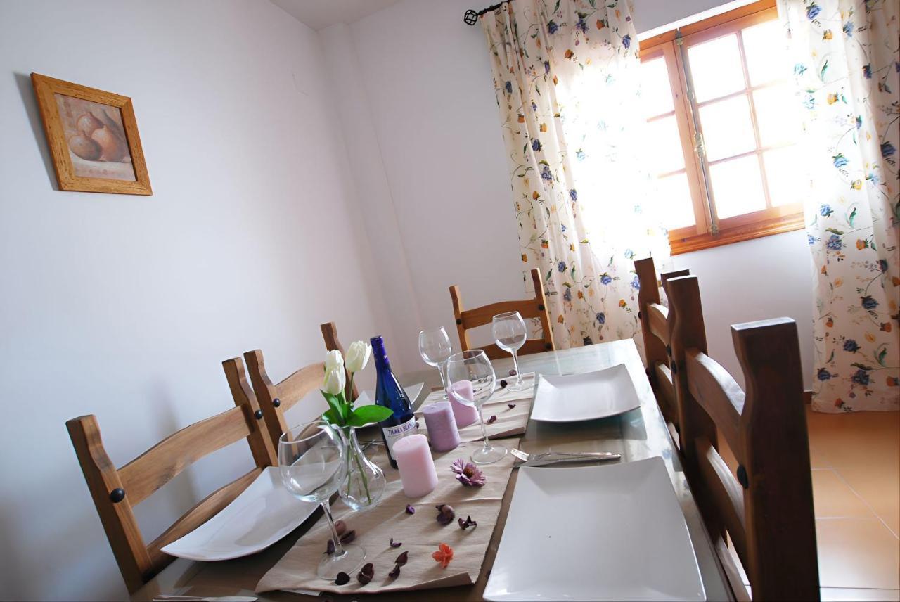 Apartamentos Garaje & Aire & Wifi & Solo Familias Y Parejas Conil De La Frontera Luaran gambar