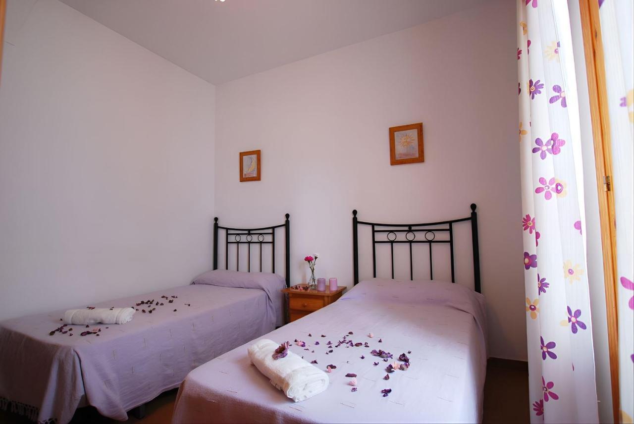 Apartamentos Garaje & Aire & Wifi & Solo Familias Y Parejas Conil De La Frontera Luaran gambar