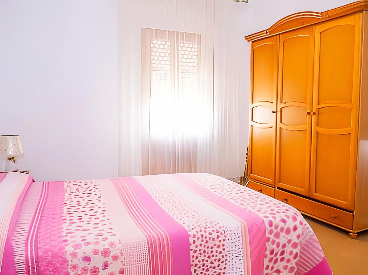 Apartamentos Garaje & Aire & Wifi & Solo Familias Y Parejas Conil De La Frontera Luaran gambar